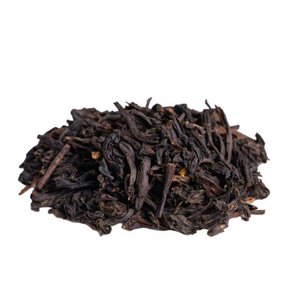 Lapsang Souchong musta luomutee – lähikuva kuivatuista teelehdistä