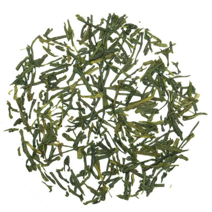 Premium Sencha Konomi luomu vihreä tee. Kuvassa Premium Sencha Konomi luomu vihreän teen lehtiä.